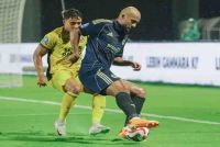Semen Padang Curi Poin di Stadion BJ Habibie, Pertahanan Kokoh Redam Agresivitas PSM Makassar