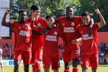 Dominasi Tanpa Celah, Semen Padang Tekan Persita di Super League 2026