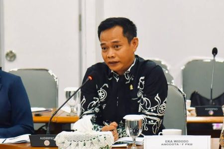 DPR: Pencabutan 717 Sertifikat Transmigran di Kotabaru Bukti Negara Tunduk pada Tambang