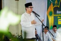 Jaga Tradisi Punggahan di Medan Amplas, Rico Waas Salurkan Bantuan Renovasi Masjid ​