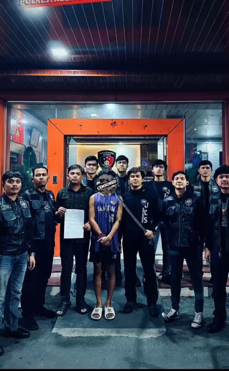 Timsus JCS Polrestabes Medan Amankan Seorang Pemuda Bawa Golok di Ruang Mesin ATM Jalan Gatsu