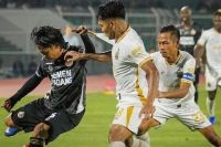 Bhayangkara FC Cukur Semen Padang 4-0: Tragedi di Lampung dan Rapuhnya Pertahanan Kabau Sirah ​