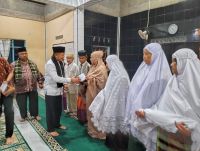 Safari Ramadan, Bupati Pasaman Welly Suheri Serahkan Bantuan untuk Masjid Al Amin Simpang Tigo