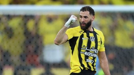 Resmi! Karim Benzema Hijrah ke Al Hilal Usai Tinggalkan Al Ittihad