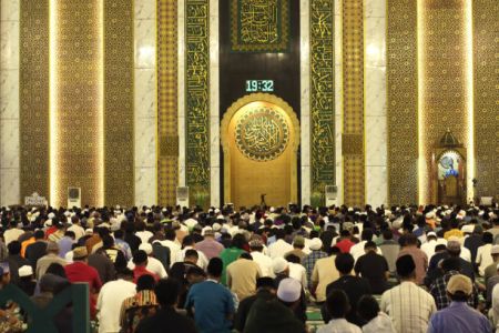 Malam Keenam Ramadan Jarang Dibahas! Ini Doa dan Amalan yang Bikin Pahala Berlipat