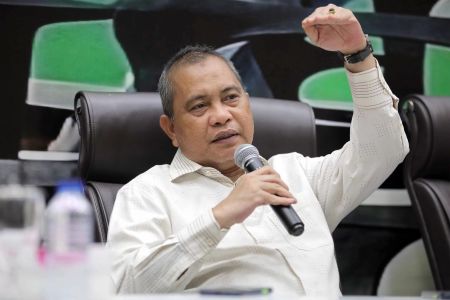 Fitch Revisi Outlook Utang Indonesia Jadi Negatif, DPR Peringatkan Bahaya Bom Fiskal