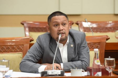Aktivis KontraS Disiram Air Keras, DPR Desak Polisi Usut Dalang Teror Terhadap Pembela HAM