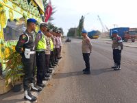 Pastikan Keamanan Pemudik saat Arus Balik, Kasi Propam Polres Pelabuhan Belawan Cek Kondisi Pos PAM Terpadu
