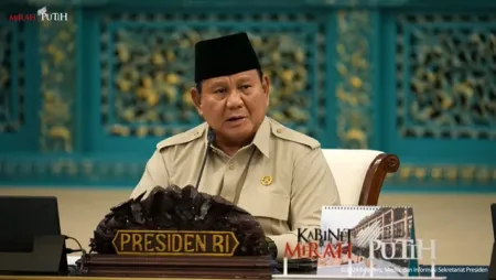 Prabowo Soroti Pemborosan Anggaran Daerah, Singgung Mobil Dinas Rp 8 Miliar