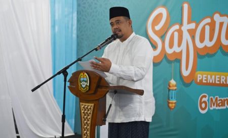Serahkan Hibah Rp350 Juta, Bobby Nasution Minta Masjid Perhatikan Pembangunan dan Kesejahteraan
