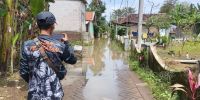 Lebaran di Tengah Kepungan Air, Cuaca Ekstrem dan Rob Rendam Pemukiman di Pasuruan ​