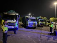 Pastikan Arus Balik Lancar, Polrestabes Palembang Sekat 80 Truk ODOL di Kawasan Terminal AAL