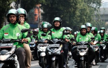 Ojol Waspadai Krisis BBM, Dorong Subsidi Motor Listrik untuk Jutaan Driver