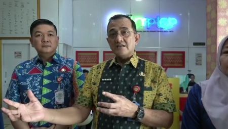 Sidak Pelayanan Publik di Hari Pertama WFH, Sekda Sumsel: ASN Wajib Absensi 3 Kali Sehari