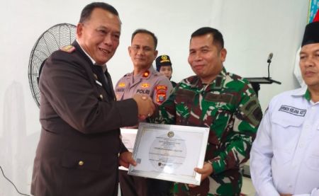 HBP Ke-62, Kalapas Padangsidimpuan Beri Penghargaan untuk Mitra Kerja dan Tokoh Terbaik