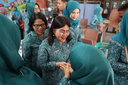 Ny Liswati Ajak Kader PKK Semangat Berbakti, Layanan Posyandu Harus Terus Ditingkatkan