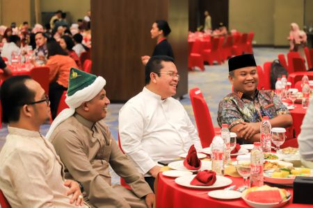 Hadiri Halal Bihalal, Walikota Pematangsiantar Turut Berbagi dengan Anak  Yatim Piatu