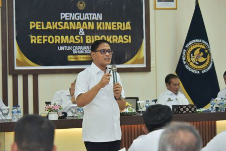 Terapkan WFH, Kemenimipas Integrasikan 70 Persen Layanan Imigrasi Melalui Portal Digital