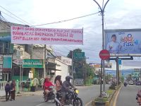 Muncul Spanduk Misterius, Berisi Desakan Bupati Madina Saipullah Mundur