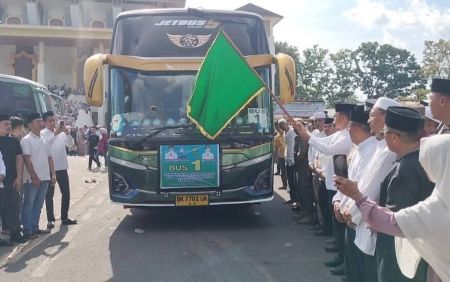 Pj Sekda Madina Lepas Keberangkatan 342 Jemaah Calon Haji Tahun 2026