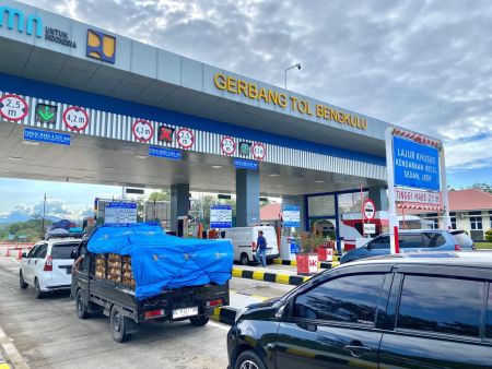 Libur Hari Buruh 2026: 470 Ribu Kendaraan Lintasi Tol Trans Sumatera, Trafik Naik 17 Persen