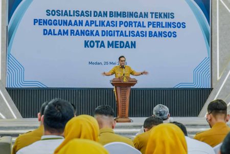 Rico Waas Dorong Digitalisasi Bansos, Targetkan Data 792 Ribu KK Tervalidasi dalam Sebulan