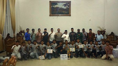 Bupati Pasbar Sambut SSB Lintas FC, Juara Regional Sumbar Melaju ke Seri Nasional