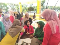 Peringati HUT ke-18, GOW Pasbar Gelar Senam dan Cek Kesehatan Gratis