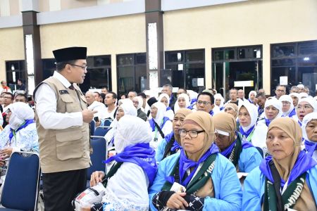 444 Jemaah Haji Kloter 13 Embarkasi Palembang Bertolak ke Tanah Suci