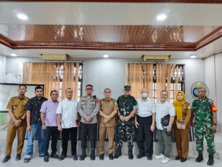 Camat Medan Polonia Fasilitasi Mediasi Persoalan Penutupan Tembok Viral di Jalan Pekong