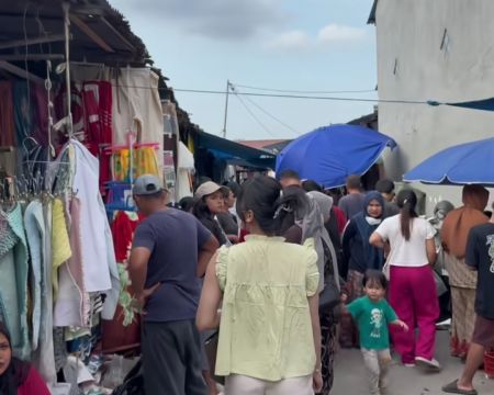 Tren Thrifting Meningkat, Pajak Melati Medan Jadi Destinasi Favorit Lintas Generasi