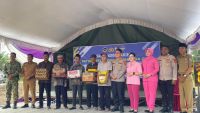 Sambut Hari Bhayangkara, Polres OKU Timur Salurkan 1.606 Paket Bansos