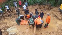 Dua Orang Tertimbun Longsor di Batangtoru, Seorang Ditemukan Meninggal