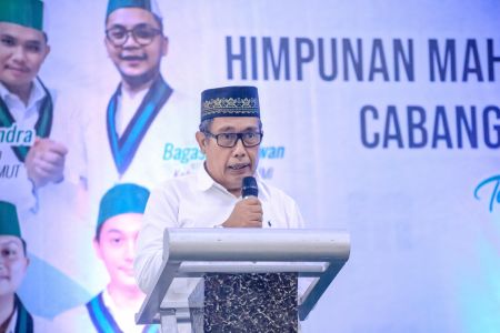 Rektor ULB Ade Parlaungan Nasution Resmi Terima Mandat Presidium MW KAHMI Sumut 2026–2031