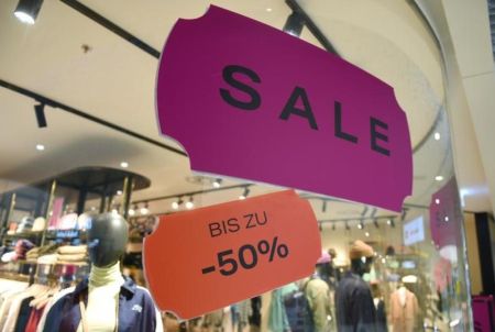 Konsumen Zona Euro Was-was Inflasi Tetap Tinggi Akibat Lonjakan Harga Minyak
