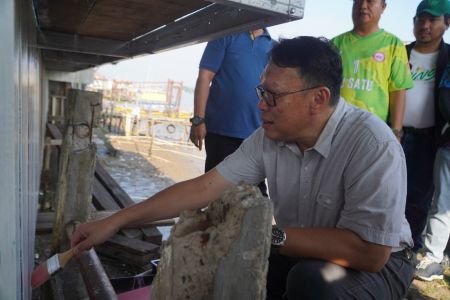 Sambut HUT ke-1343, Pemko Canangkan Gerakan Cat Rumah Tepian Sungai Musi