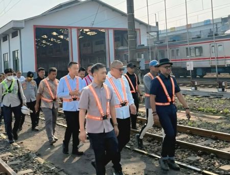 Komisi V Desak Evaluasi Menyeluruh Perlintasan Sebidang Kereta Api