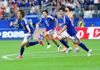 Di Balik Aksi Bersih-Bersih Suporter Jepang di Piala Dunia: Pujian Internasional vs Kritik Domestik