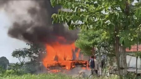 Terkunci dari Luar saat Rumah Terbakar, Tiga Anak Alami Luka Bakar