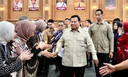 Prabowo Dorong Kampus Jadi Pusat Inovasi Nasional untuk Hadapi Tantangan Global
