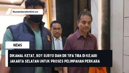 Dikawal Ketat, Roy Suryo dan dr Tifa Tiba di Kejari Jakarta Selatan untuk Proses Pelimpahan Perkara