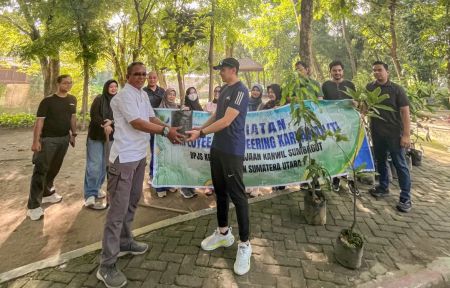 BPJS Ketenagakerjaan Wilayah Sumbagut Tanam 20 Pohon di Taman Kota
