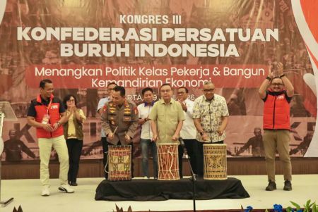 Wamenaker Ajak Serikat Buruh Berkolaborasi Revisi UU Ketenagakerjaan dan Regulasi K3