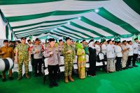 Panglima TNI Dampingi Presiden Prabowo Tutup Munas Alim Ulama dan Konbes NU 2026 di Bangkalan