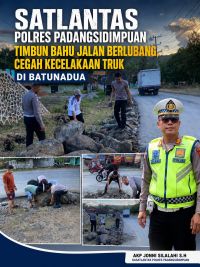 Cegah Kecelakaan dan Kemacetan Lalu Lintas, Satlantas Polres Padangsidimpuan Bersama Warga Timbun Bahu Jalan Berlubang