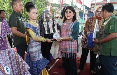 Liswati Wesly Silalahi Tutup UMKM Siantar Expo 2026: Dorong Produk Lokal Naik Kelas