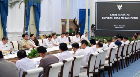 Pimpin Rapat Terbatas, Prabowo Instruksikan Sinergi Nasional Percepat Penguatan Koperasi Merah Putih