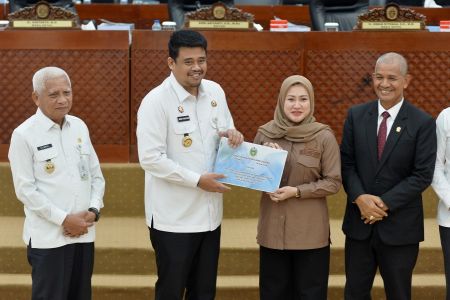 Bobby Nasution Laporkan Anggaran Sumut Surplus  Rp521,494 Miliar di Tahun 2025