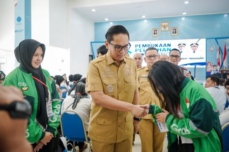 Rico Waas Beri Pelatihan Kerja Warga Disabilitas Hingga Buka Peluang Karir ke Jepang ​