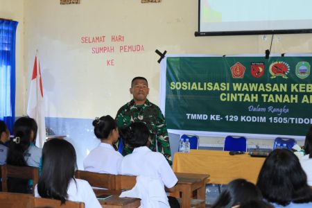 Satgas TMMD ke-129 Kodim 1505/Tidore Bekali Pelajar Halmahera Timur Wawasan Kebangsaan ​